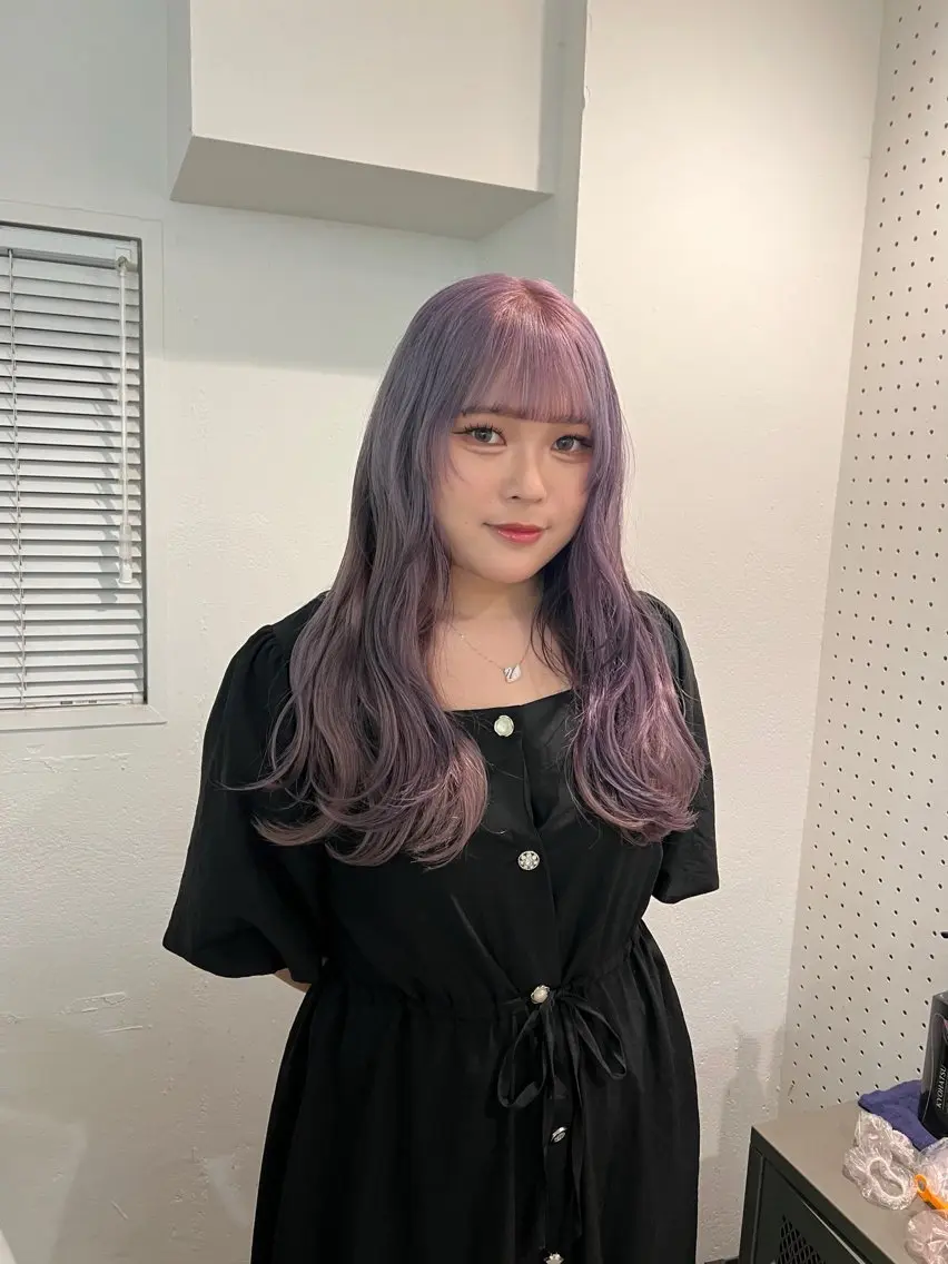 セミロング 室屋 鈴音のヘアスタイル