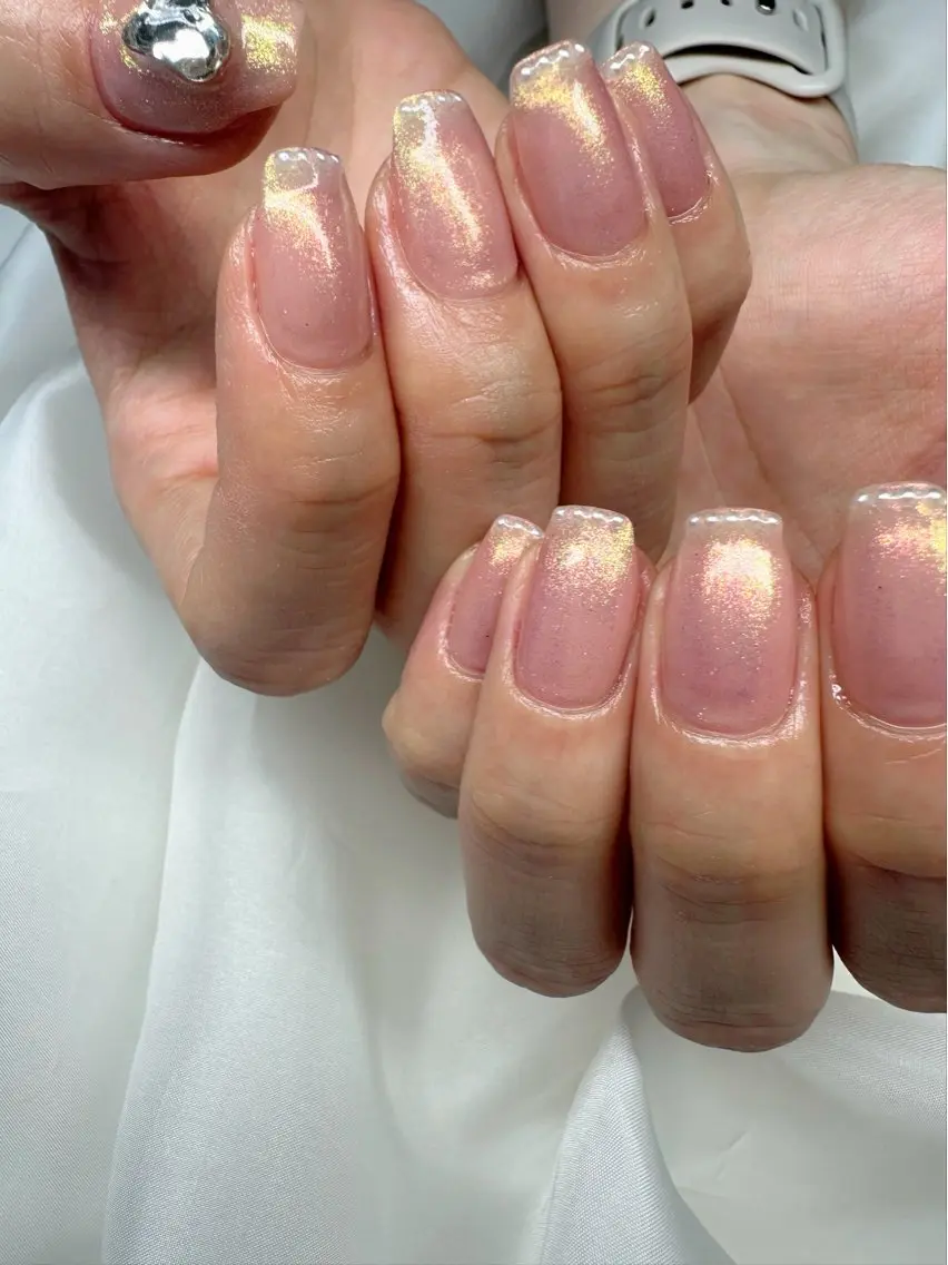 ネイル オーロラネイル クリアネイル ハート 氷ネイル・うるうるネイル 韓国ネイル 🪞KAPE NAIL 🪞のネイルデザイン