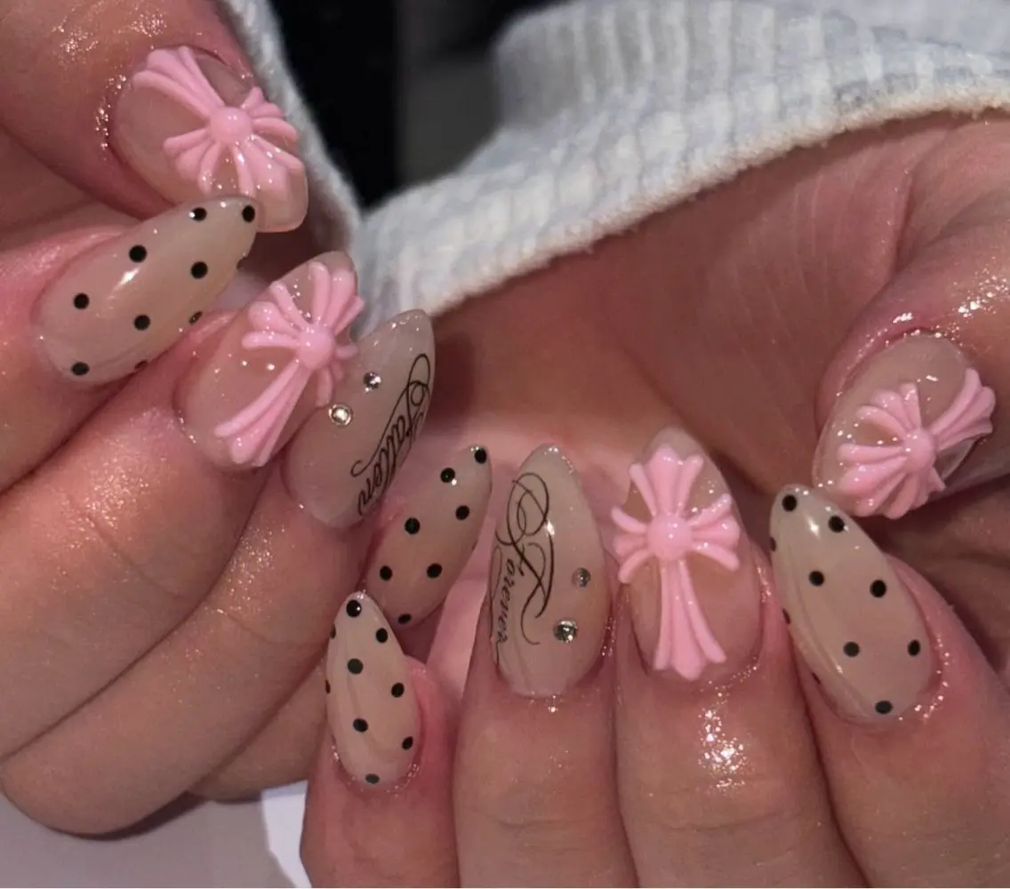 ネイル オーロラネイル チークネイル 長さ出し フットネイル フレンチネイル ハンドネイル Miss Nailのネイルデザイン