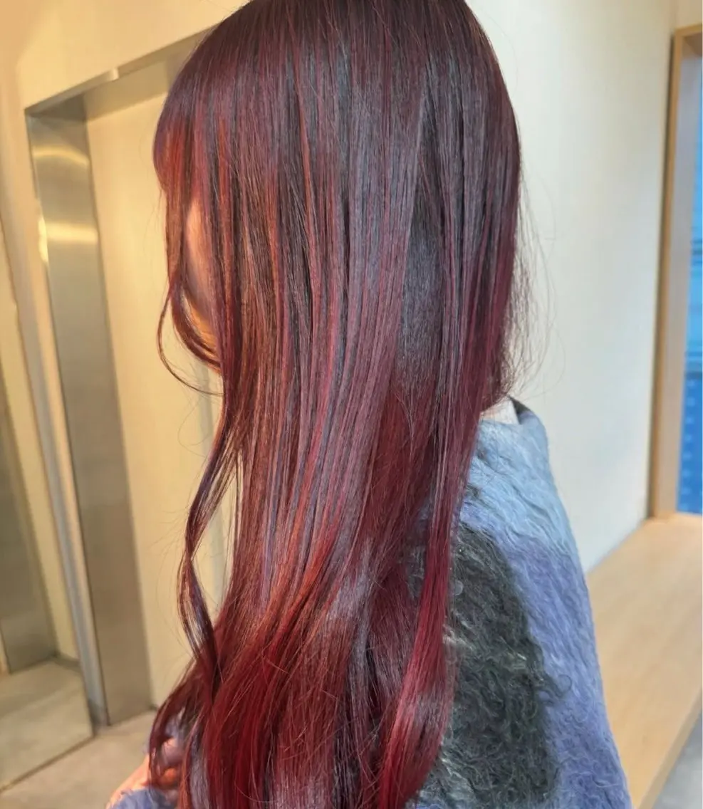 ロング 川本 葵のヘアスタイル
