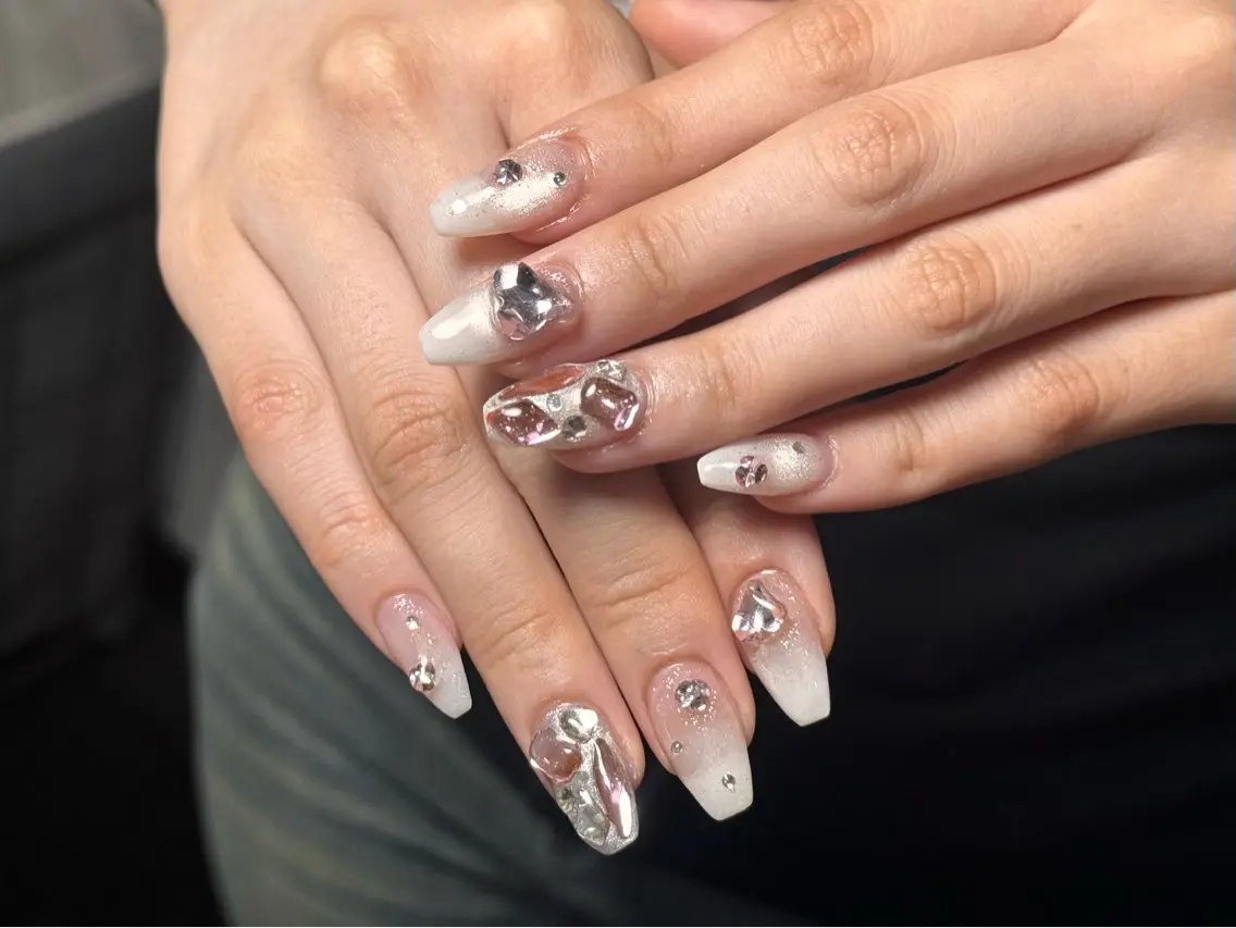 ネイル オーロラネイル 長さ出し フレンチネイル ジェルネイル ガラスフレンチ ハンドネイル Rela・S NAILのネイルデザイン