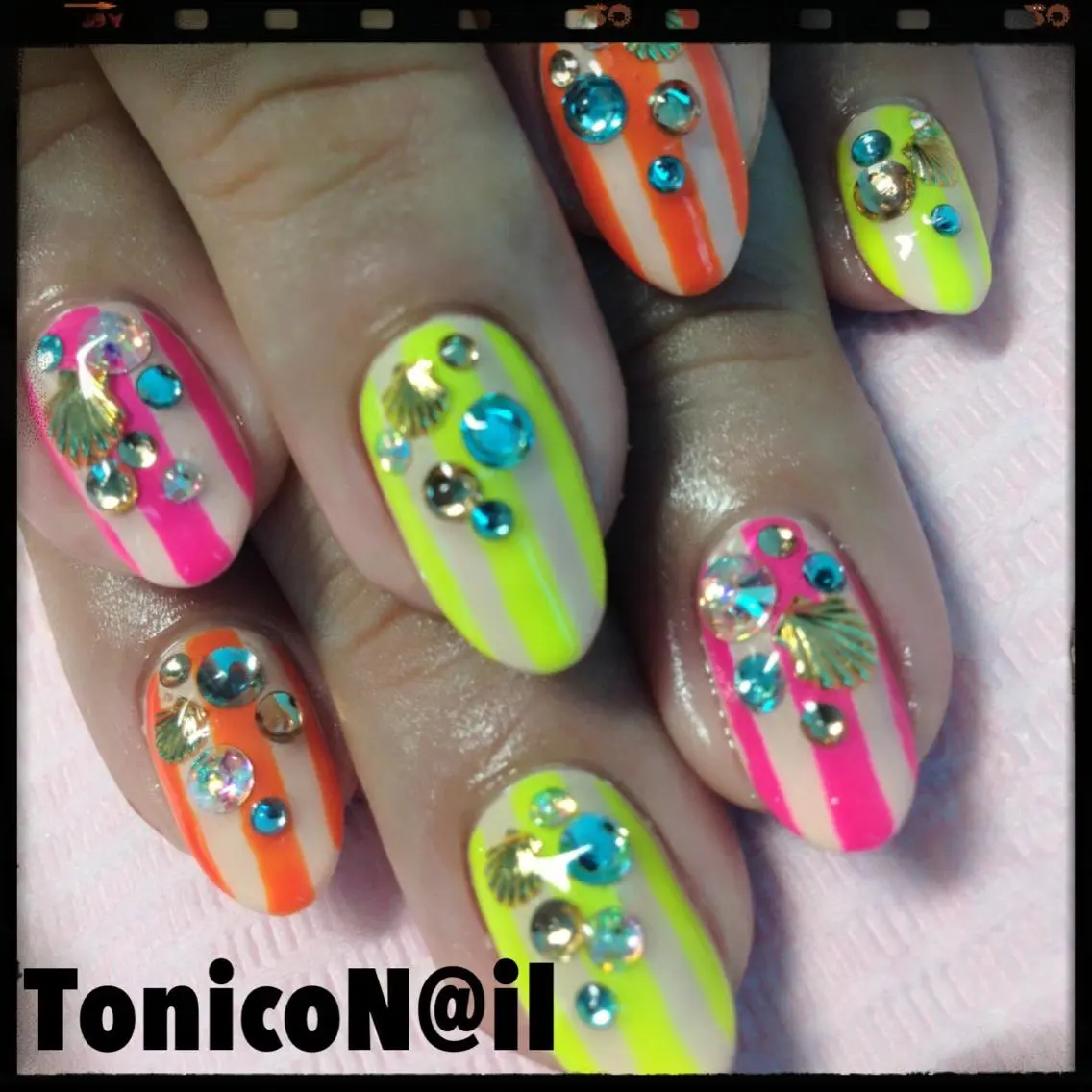 ネイル TonicoN@il トニコネイルのネイルデザイン