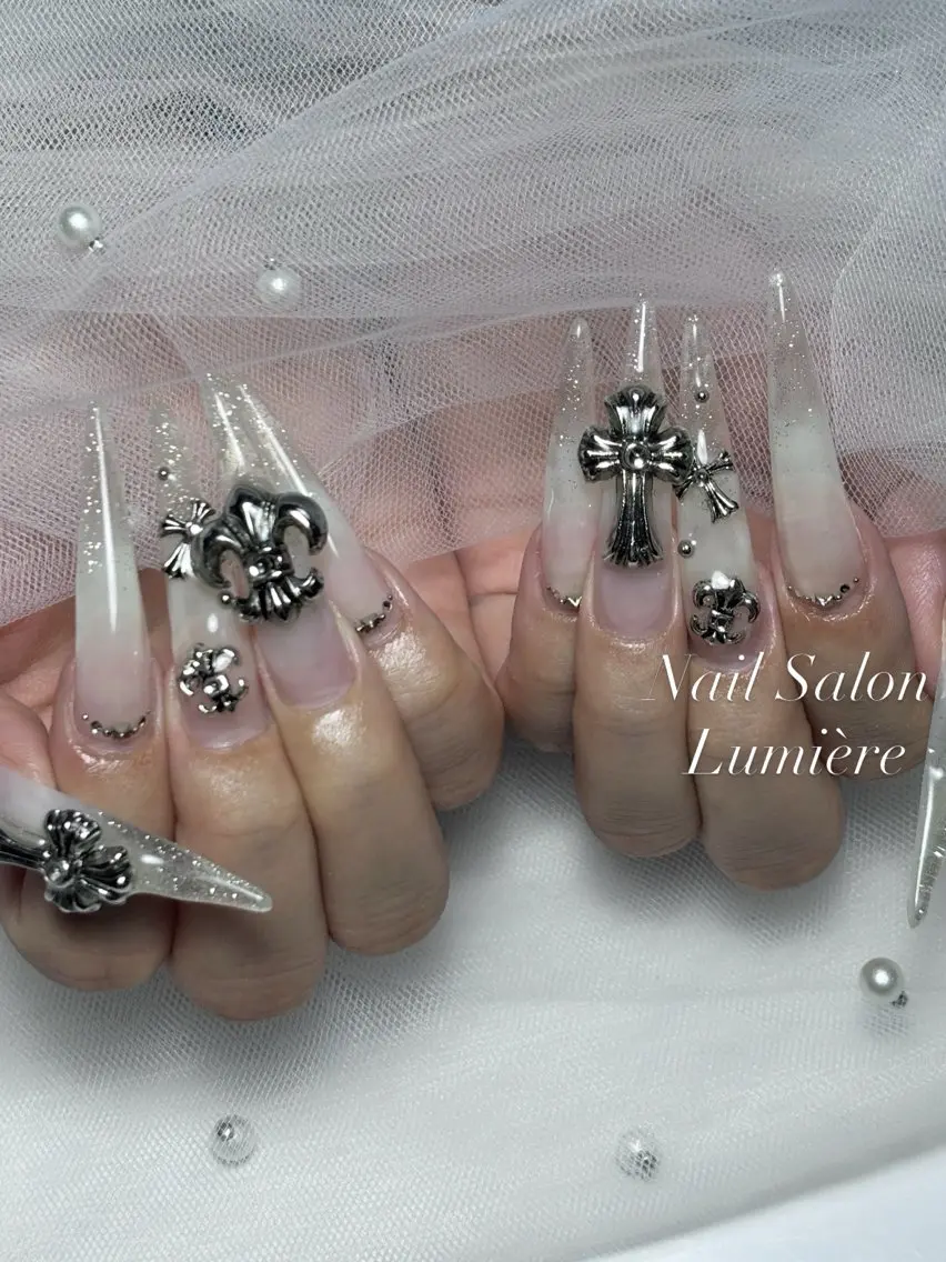 ネイル ハンドネイル Lumière| ロング|ワンホンのネイルデザイン