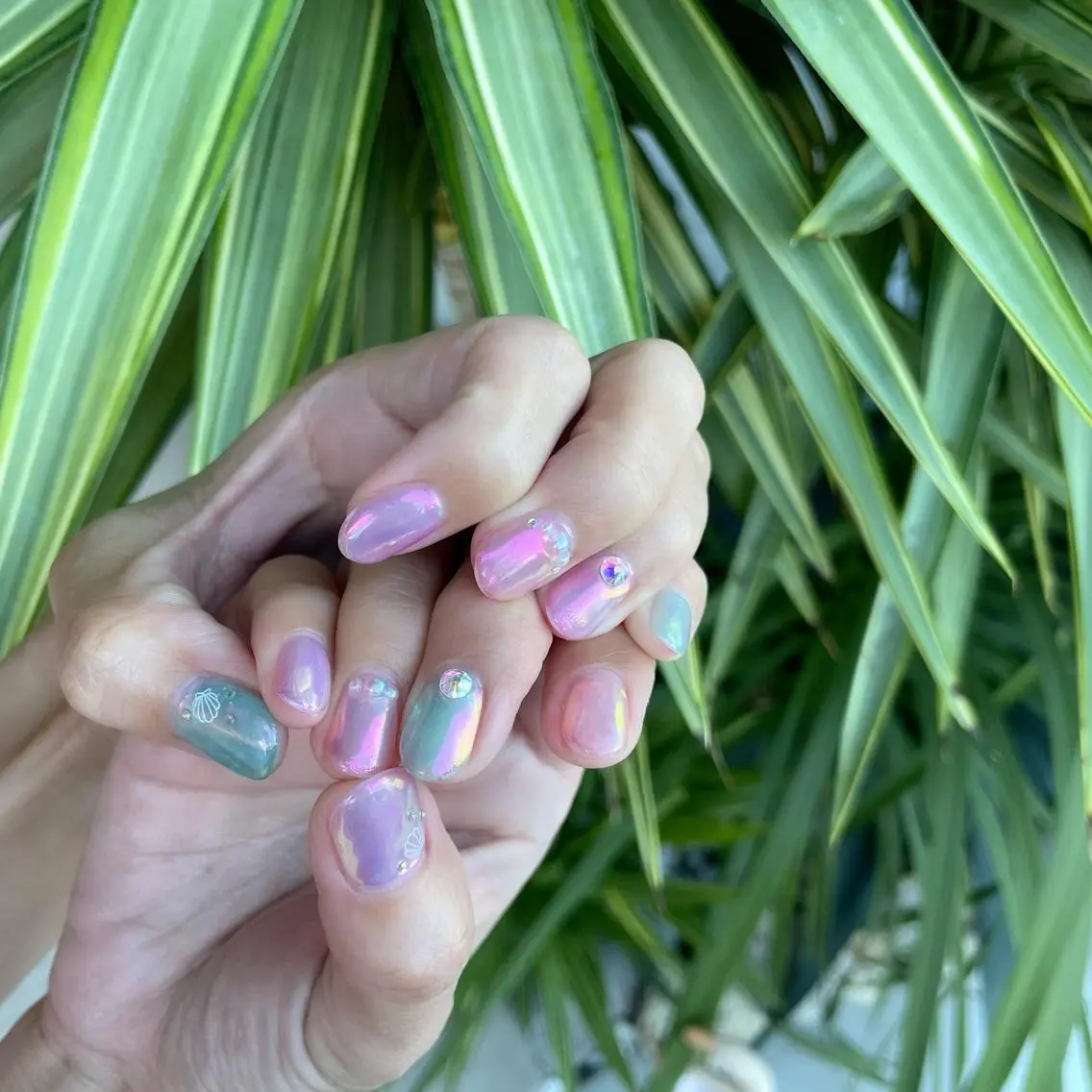 ネイル オーロラネイル 夏ネイル es nailのネイルデザイン
