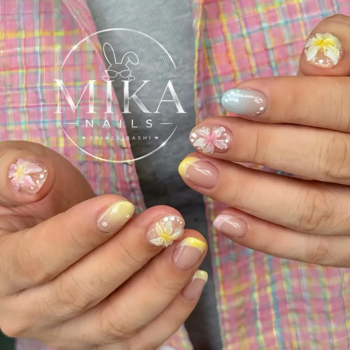 ネイル アートネイル チークネイル ドット フットネイル フレンチネイル ハンドネイル Luna Mikaのネイルデザイン