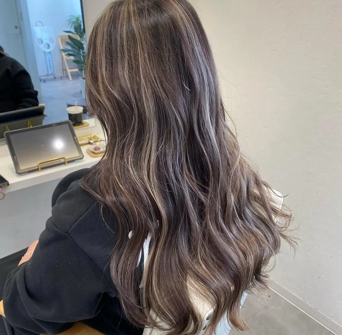 ロング カラー カット ヘアカラー 西元 亜由美のヘアスタイル
