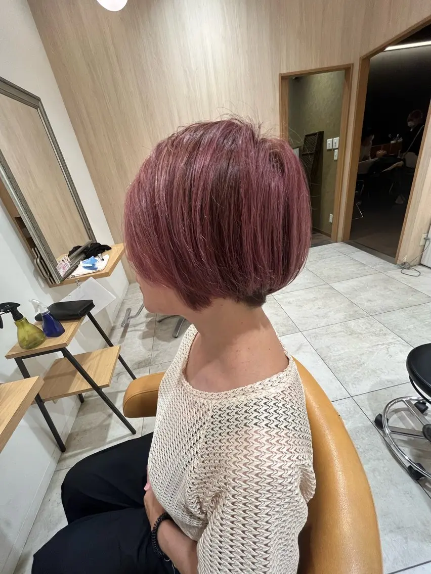 ショート カラー 丸みショート バレイヤージュ ピンクカラー レイヤーカット ショートヘア ラブーケ中川中島店 クラタチカコのヘアスタイル
