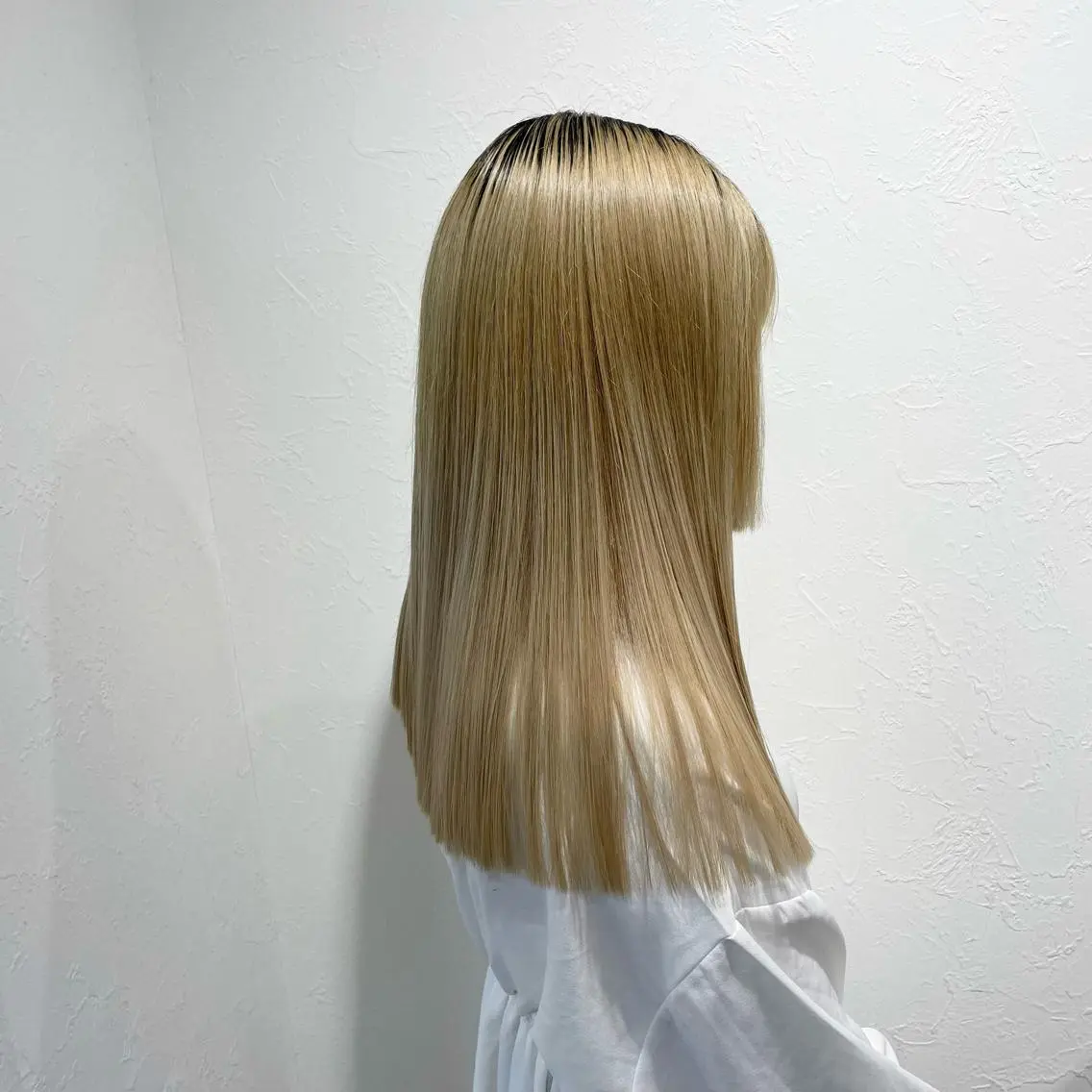 セミロング カラー shiho .のヘアスタイル
