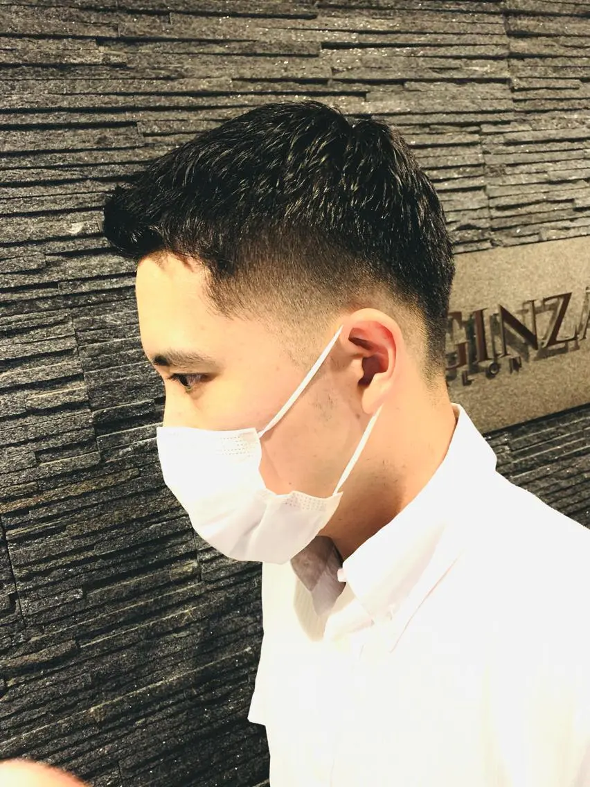 フェードカット✂️ シャンプーセット込み🧴　朝ご利用の際は朝メニューからご予約お願いします。の写真