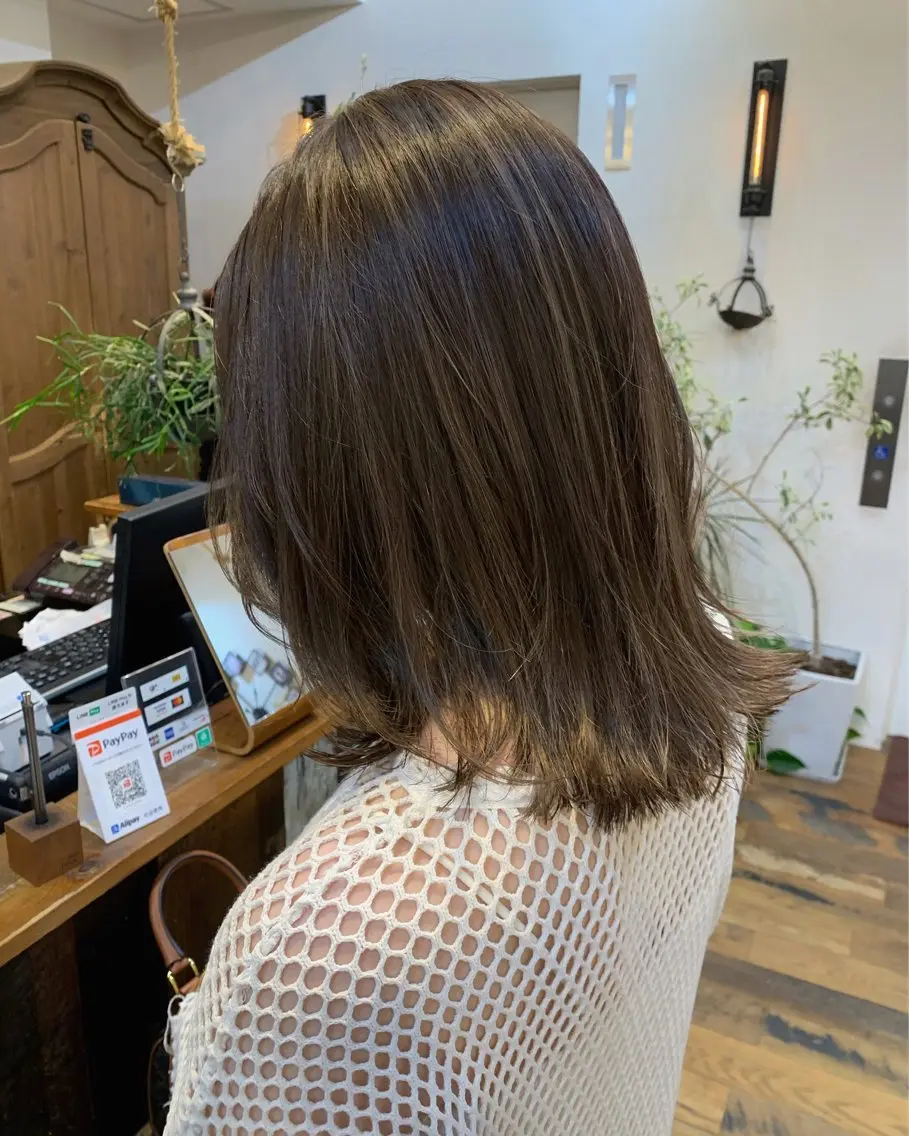 ミディアム カラー ハイライトカラー ハイライト やました もえかのヘアスタイル