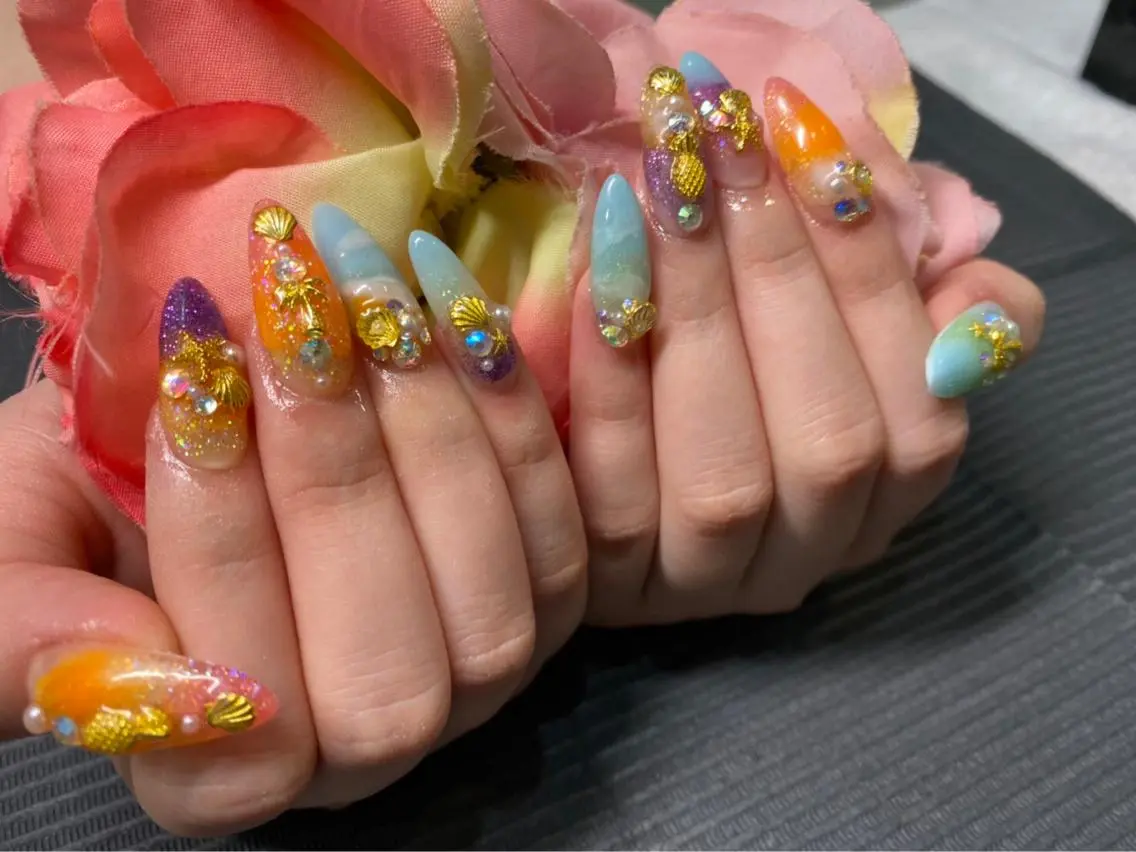 ミディアム ネイル ハンドネイル 《LB》ラブリエ Nail&eyeのマツエク・マツパデザイン