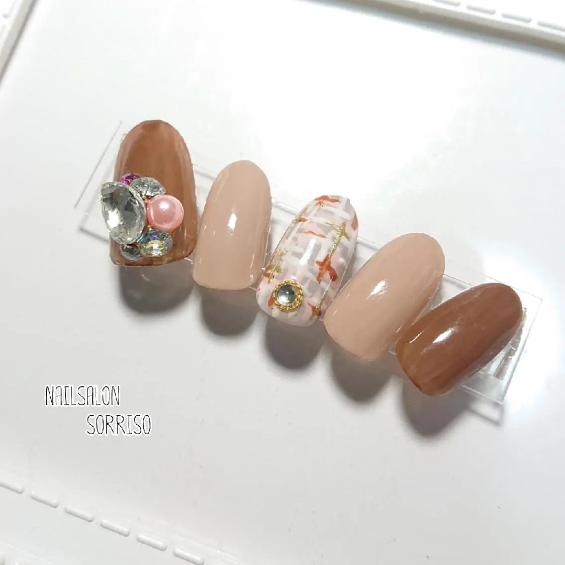 ネイル ツイードネイル KOYAMA KIMIEのネイルデザイン