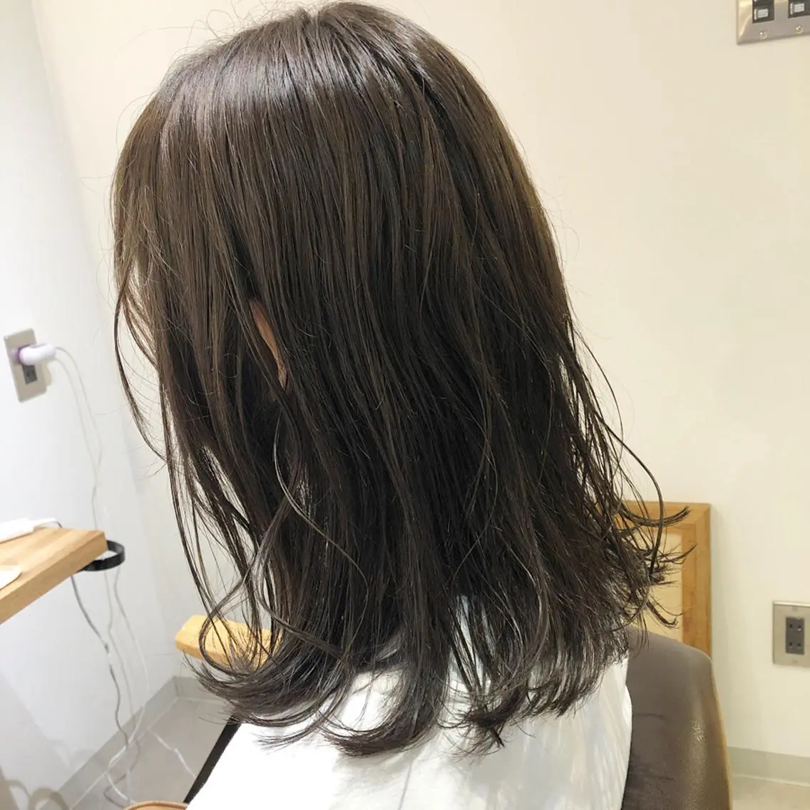 ミディアム カラー 透明感カラー グレージュ カット ヘアカラー ウルフ/レイヤー/ ベージュ/山宮 大樹のヘアスタイル