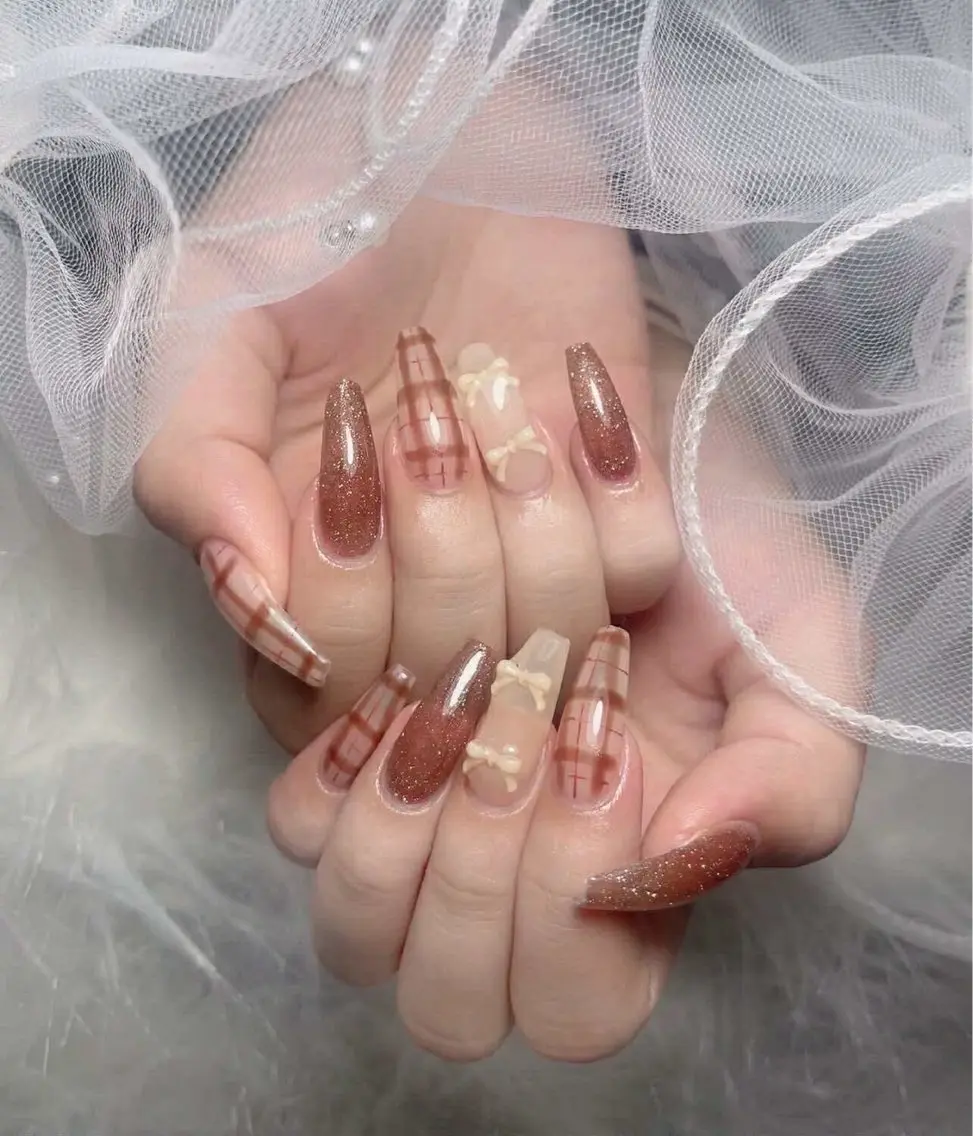 ネイル アートネイル ジェルネイル グラデーション キラキラネイル 韓国ネイル ハンドネイル MIYU．nail Mariaのネイルデザイン