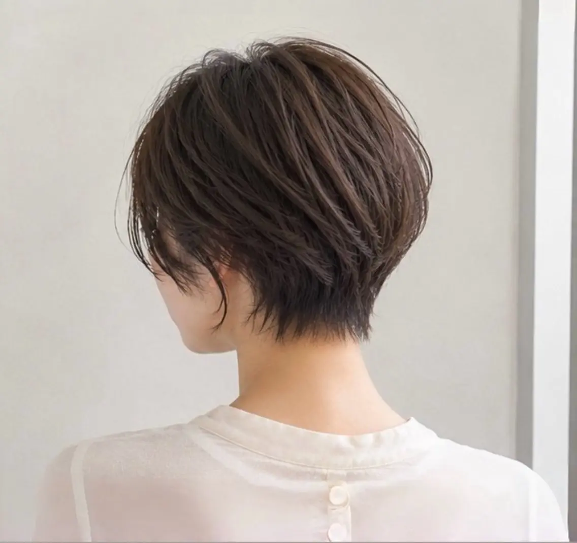 ショート ショートボブ ハンサムショート 丸みショート ボブ ショートヘア 《期間限定無料》 くびれショート 日向のヘアスタイル