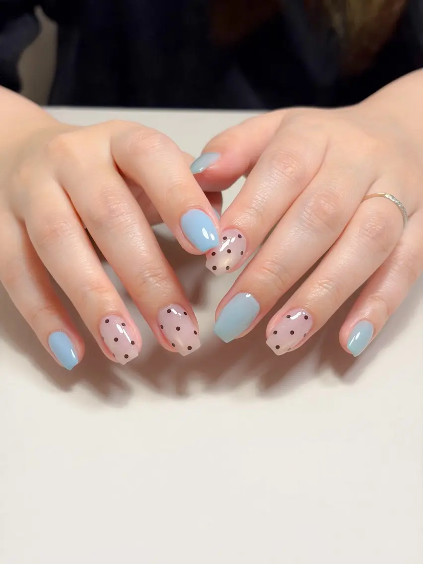 ネイル ドット 水色 ワンカラーネイル ハンドネイル Ri's nail. ⌇リズネイルのネイルデザイン