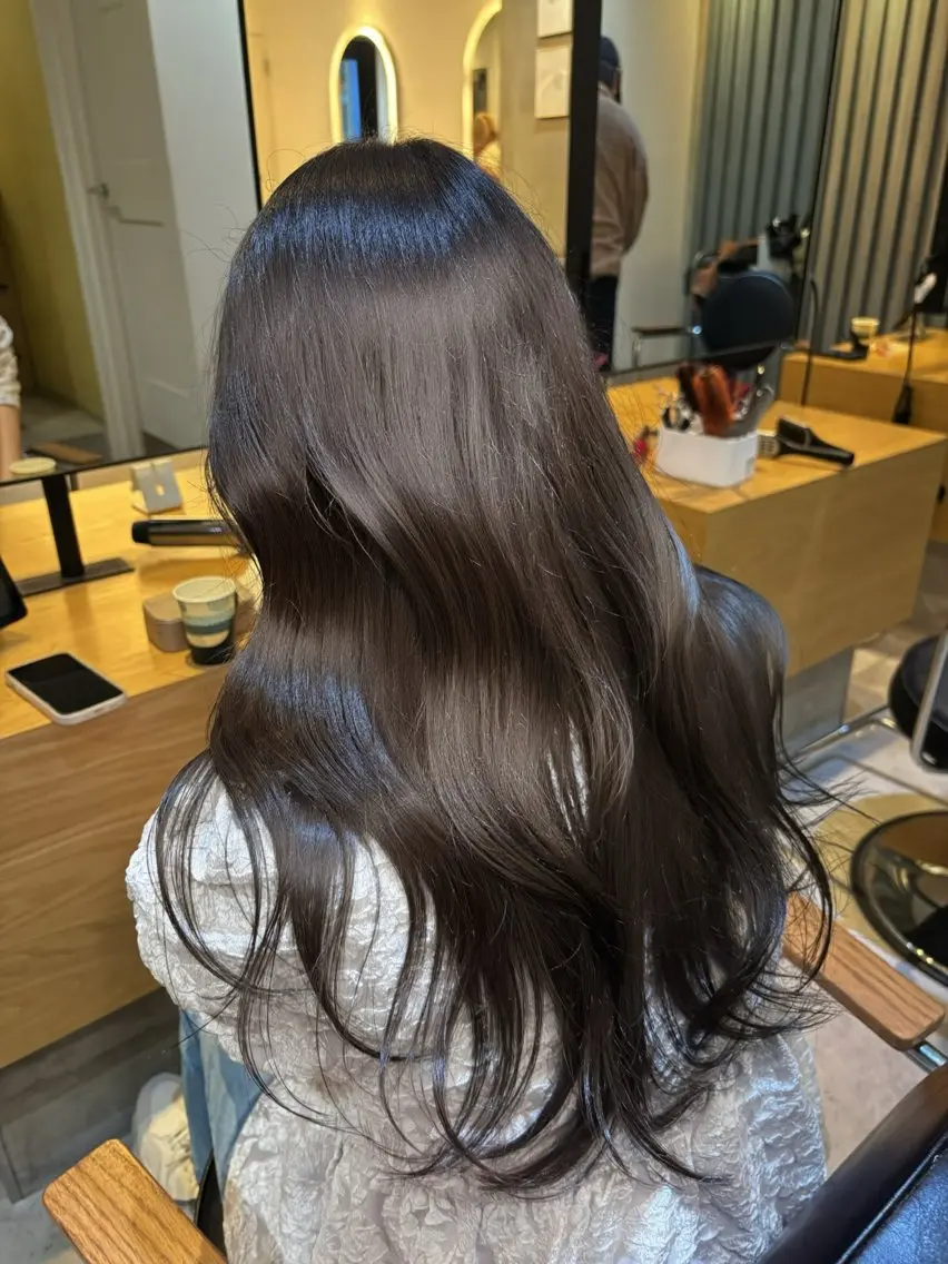 ロング アッシュ アッシュブラウン 韓国風ヘア 🍀祥吾🍀レイヤー ✨透明感カラー✨のヘアスタイル