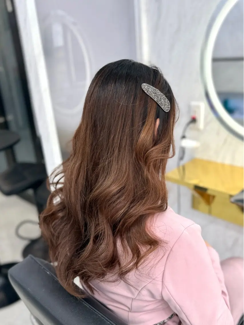 ロング ヘアアレンジ ヘアセット エクステ🩵ブリーチ 韓国ヘア🩵KAEのヘアスタイル