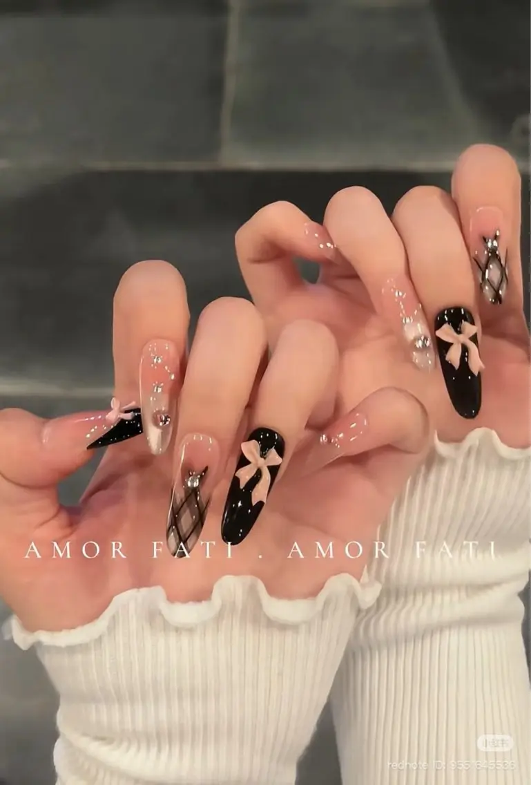 ネイル フレンチネイル キラキラネイル 韓国ネイル シンプルネイル ワンホンネイル ハンドネイル MEI Nailのネイルデザイン