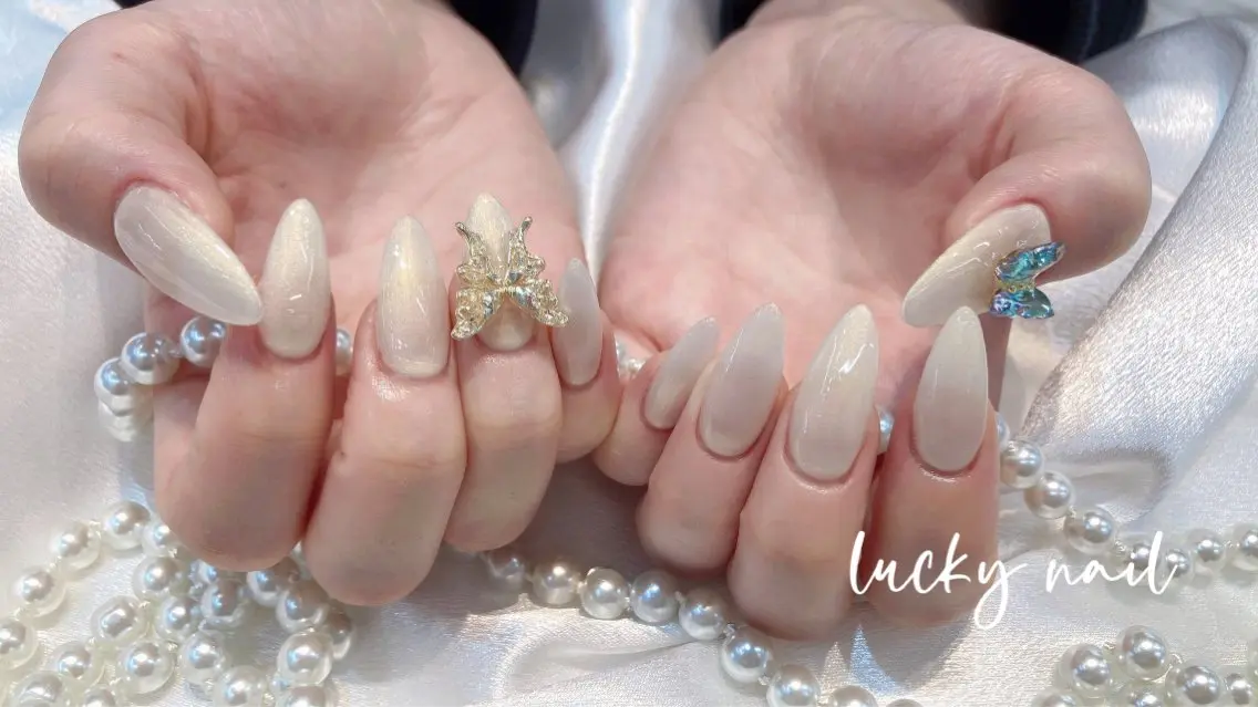 ネイル チークネイル 長さ出し ジェルネイル マグネットネイル 持ち込み Lucky nail 小林和希のネイルデザイン
