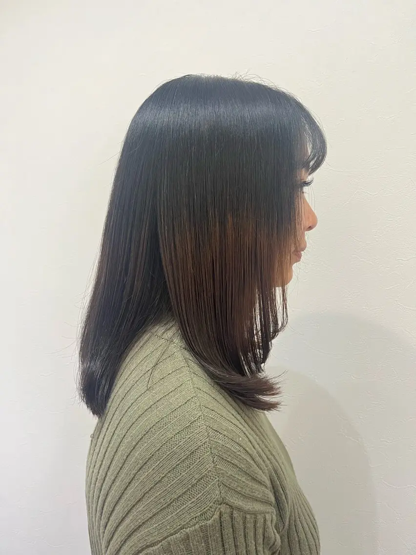 ミディアム 顔まわりレイヤー レイヤーカット marjoram /akariのヘアスタイル