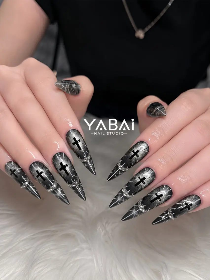 ネイル ロングネイル マグネットネイル シルバー ハンドネイル YABAI NailStudioのネイルデザイン