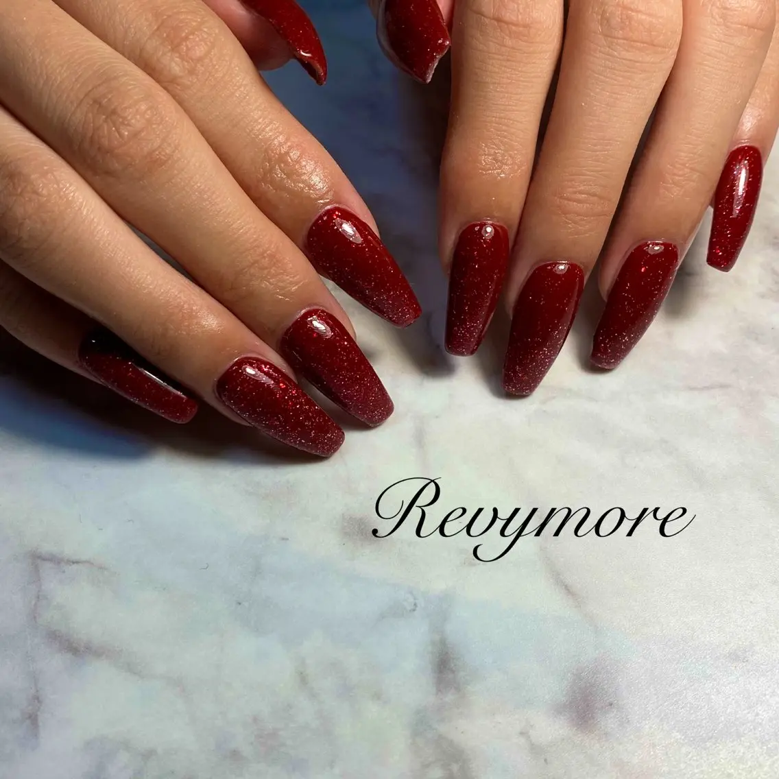 ネイル ボルドー ジェルネイル キラキラネイル 韓国ネイル ラメ(グリッター) nail salon Revymoreのネイルデザイン