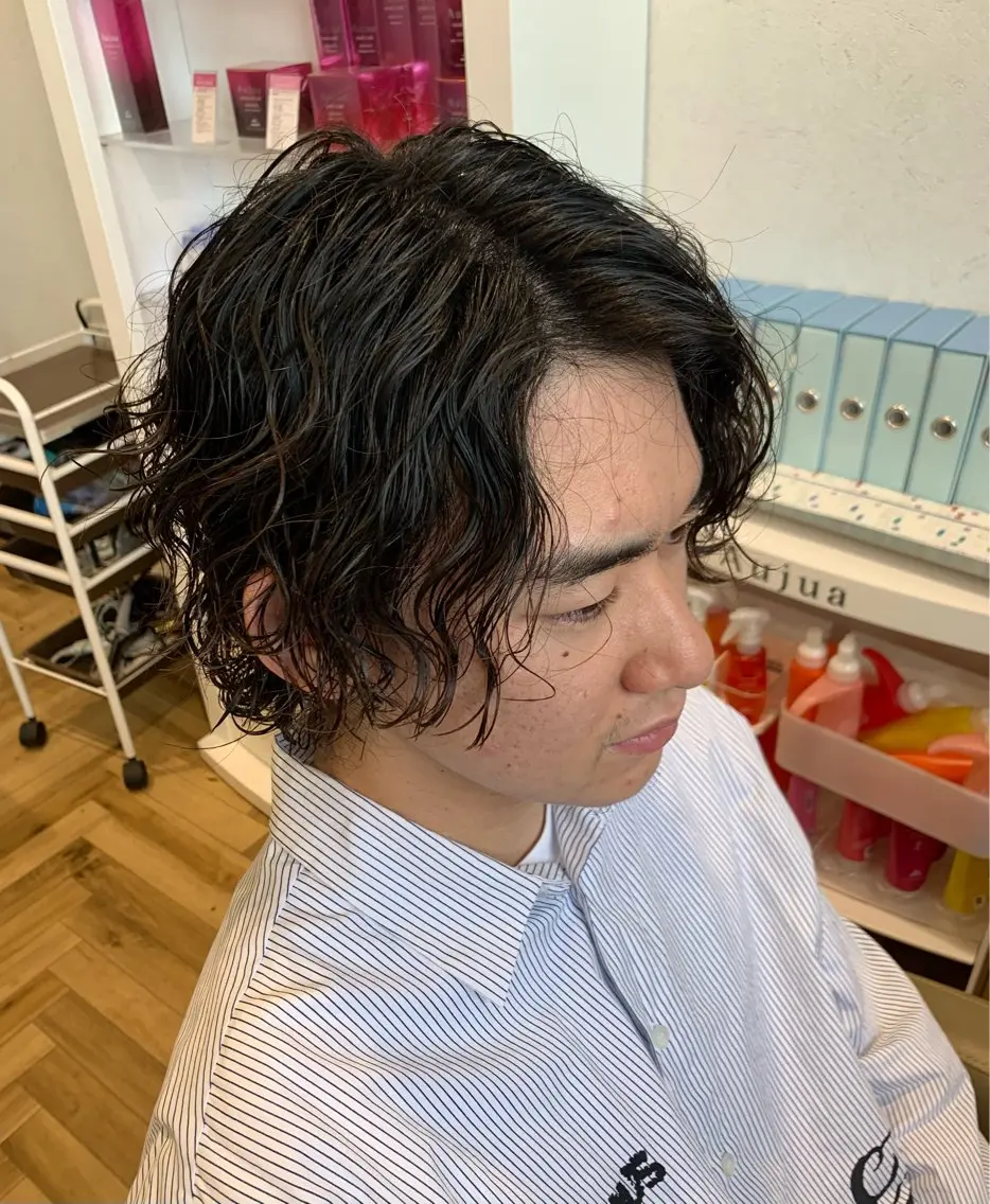 ミディアム メンズ センターパート カット Mika/ SOiL岡崎のヘアスタイル