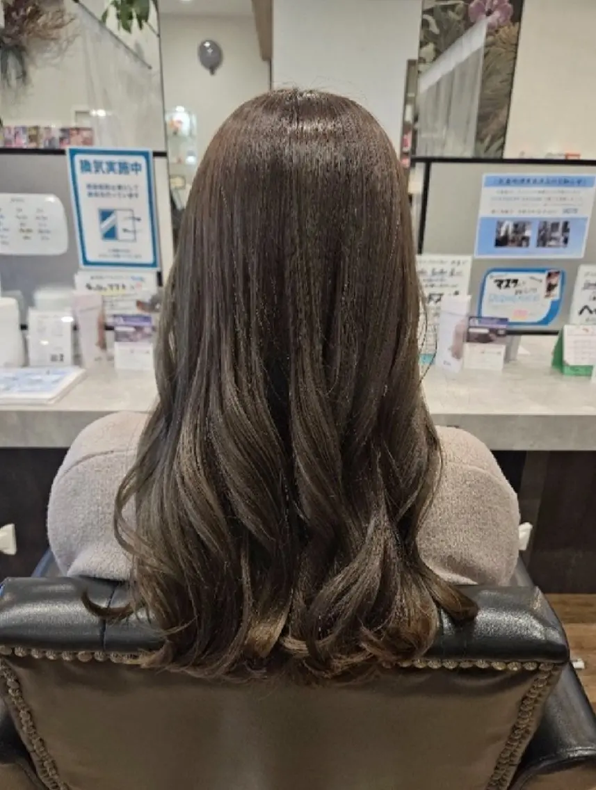 ロング カラー ヘアカラー トリートメント 関口 友菜のヘアスタイル