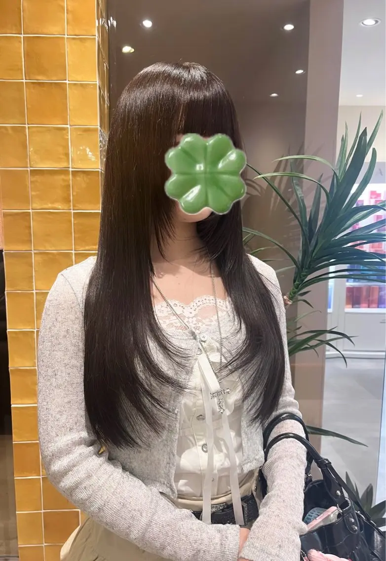 ロング カラー グレージュ カット ヘアカラー トリートメント レイヤー🩵透明感 ೀユイ🌙のヘアスタイル