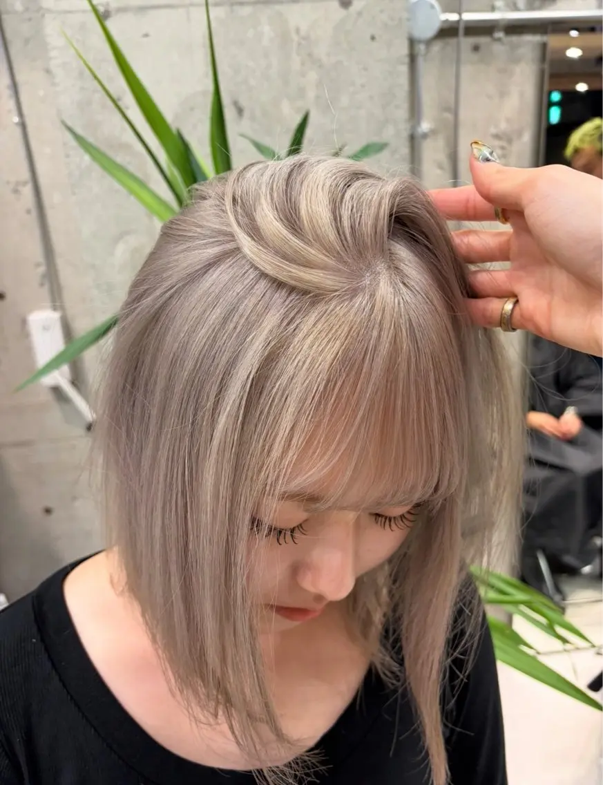 ミディアム カラー ヘアカラー 海外風ハイライト／ Rizuのヘアスタイル