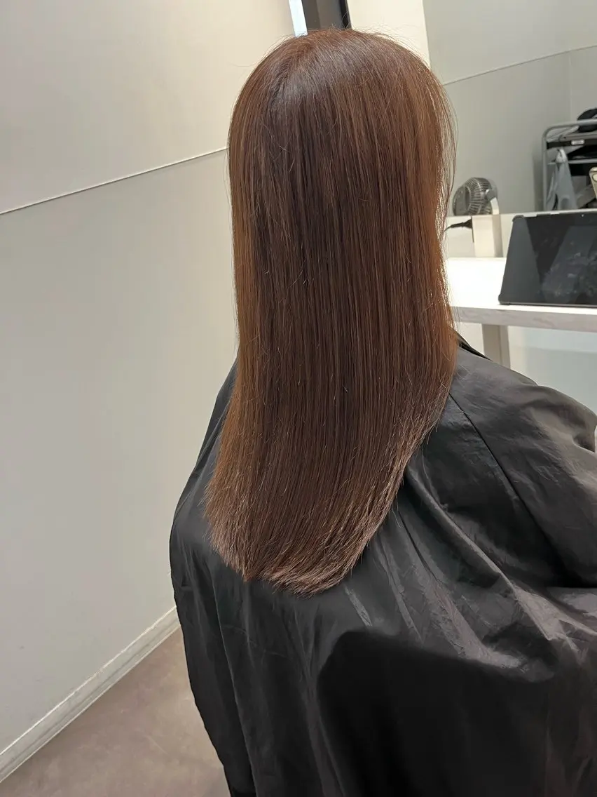 セミロング 髪質改善 縮毛矯正 ヘアカラー 悩む大人女性の味方 白髪ぼかし/うる艶髪のヘアスタイル