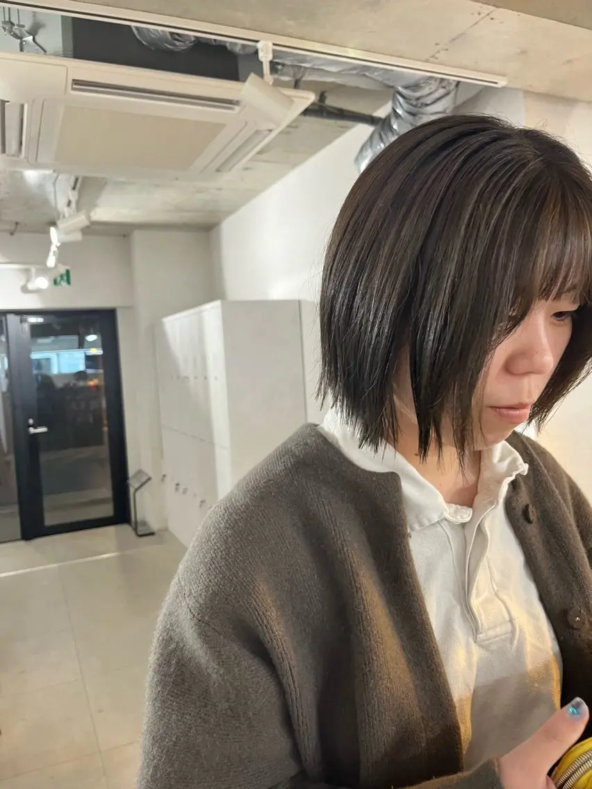 ミディアム ボブ anon Loemのヘアスタイル