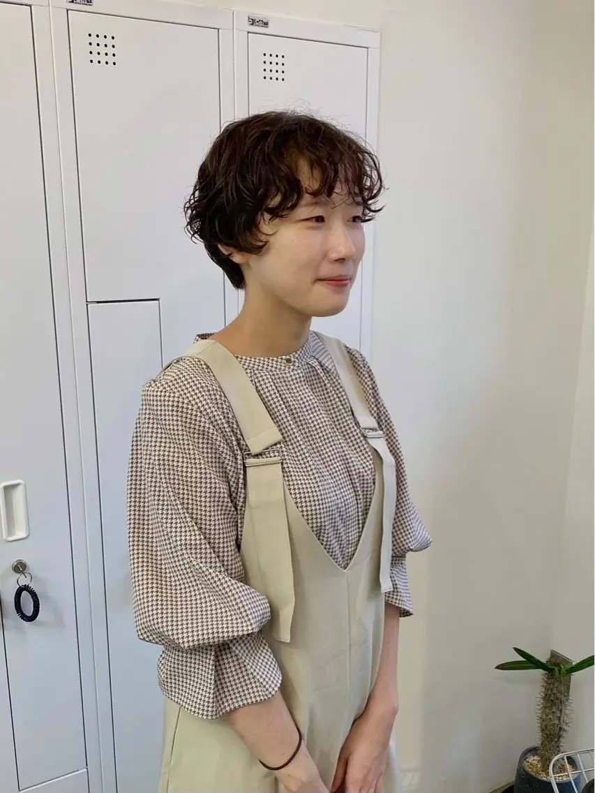 ショート カラー パーマ ベージュカラー ショートヘア カット パーマ サトウ リョウのヘアスタイル