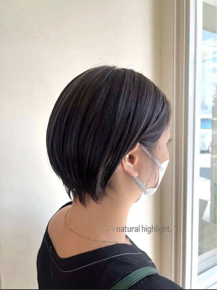 ショート カラー ヘアカラー トリートメント LiTA 友田未来のヘアスタイル