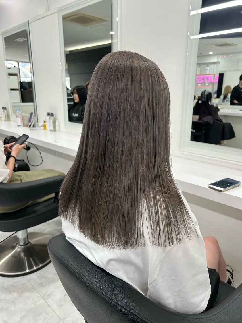 セミロング カラー ヘアカラー トリートメント ヘアセット Kawahara WATARUのヘアスタイル