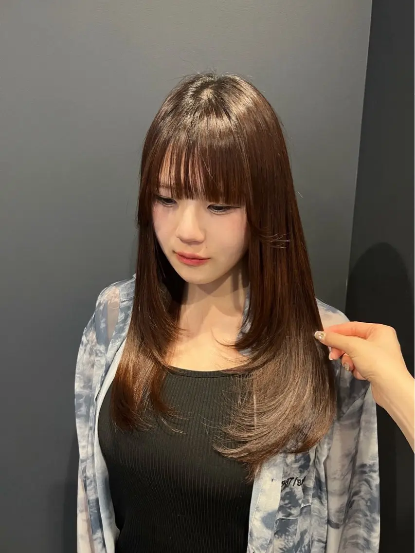 ロング レイヤーカット 宮城 萌のヘアスタイル