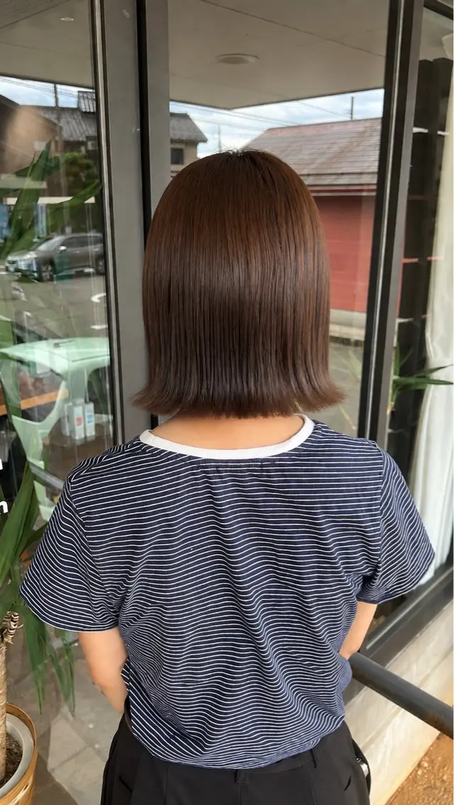 ショート カラー 西山 美季のヘアスタイル