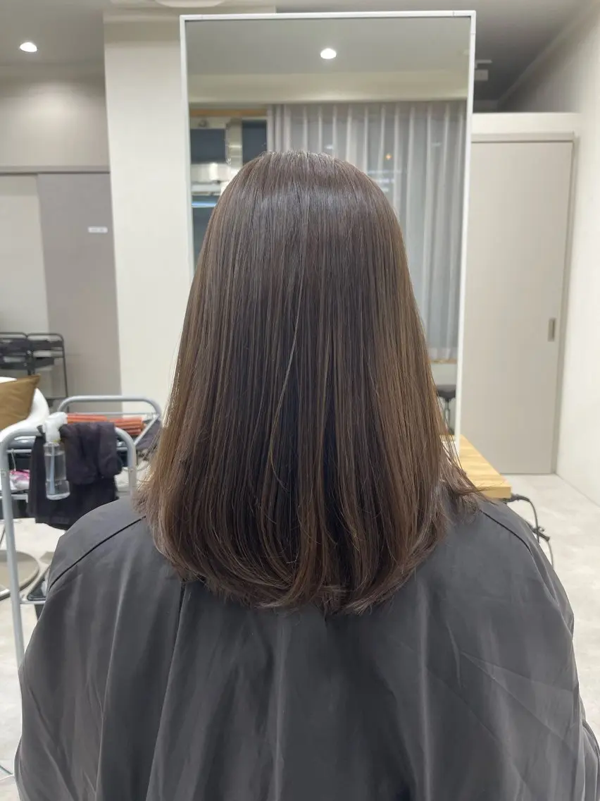 セミロング レイヤーカット 透明感カラー⭐️ Takumaのヘアスタイル