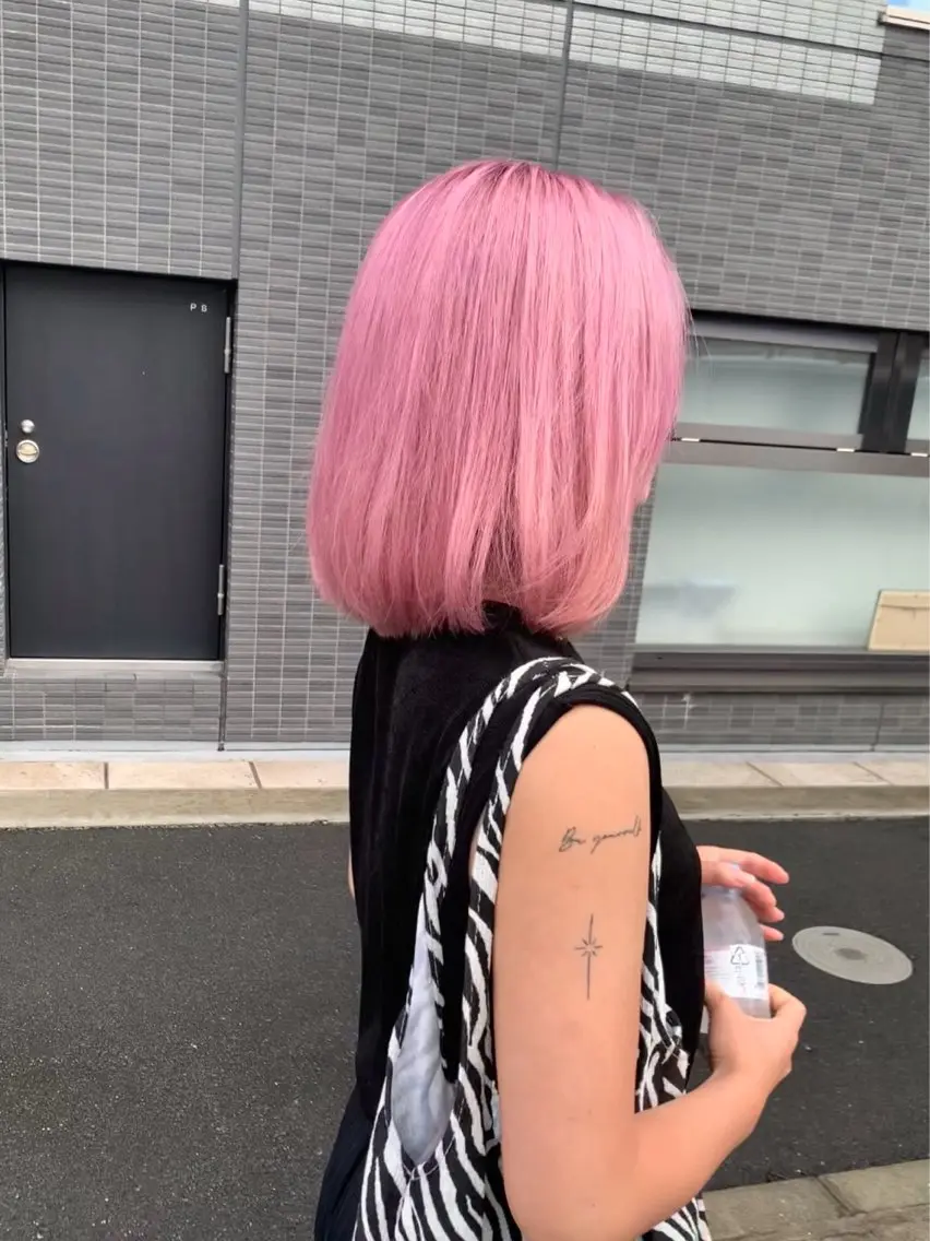 ミディアム カラー ピンクカラー ムラヨシ ショータのヘアスタイル