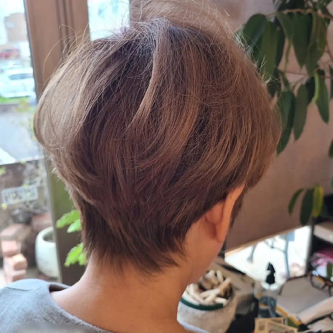 ショート カラー ブリーチ ブリーチなしカラー シ マのヘアスタイル
