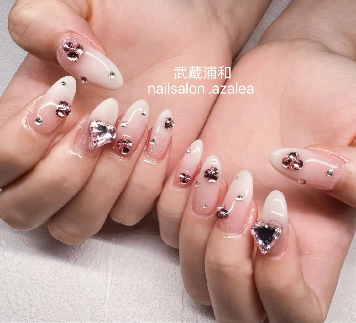 ネイル ハンドネイル R inのネイルデザイン