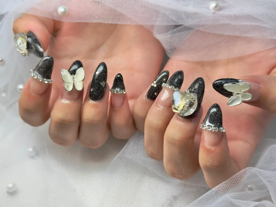 ネイル ハンドネイル Queennail 北堀江AYAのネイルデザイン