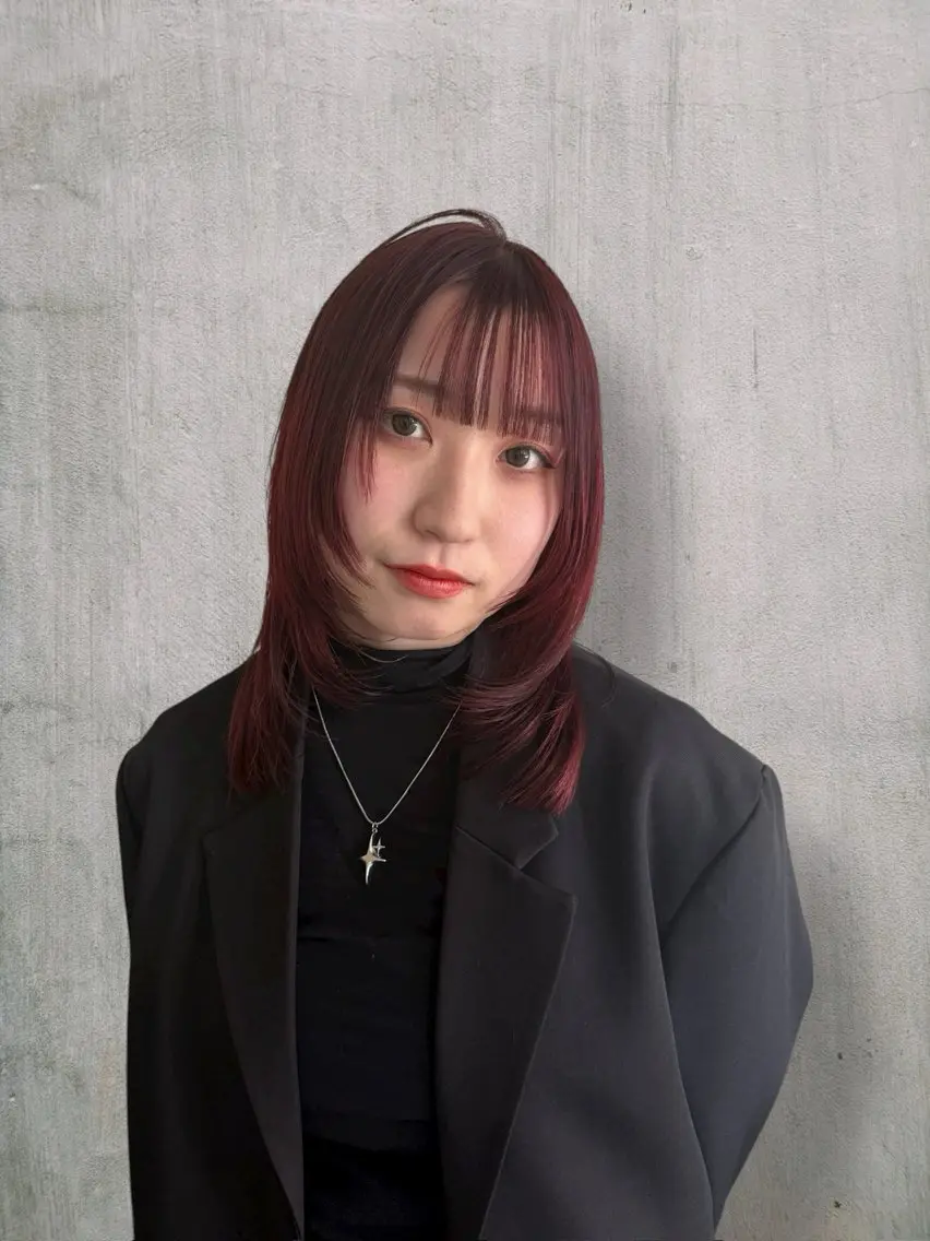 ミディアム ミディアムレイヤー レッドブラウン レイヤーカット カット ヘアカラー トリートメント 松岡 結颯のヘアスタイル