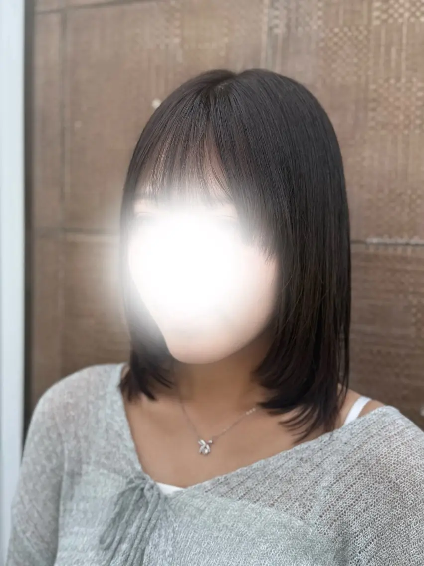 ミディアム 顔まわりレイヤー 顔周りカット レイヤーカット 小野 羅々のヘアスタイル