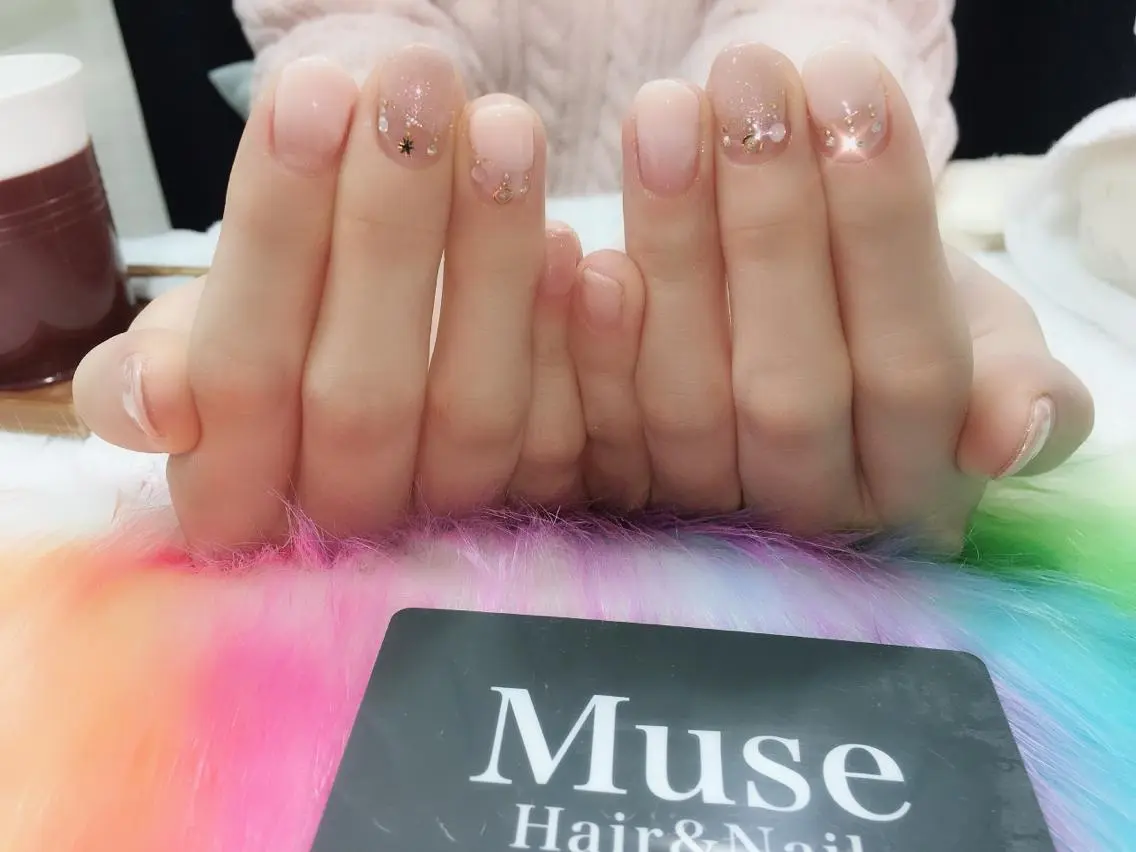 ネイル アートネイル グラデーション 隠れ家一戸建て金町 HIROMI 葛飾区のネイルデザイン
