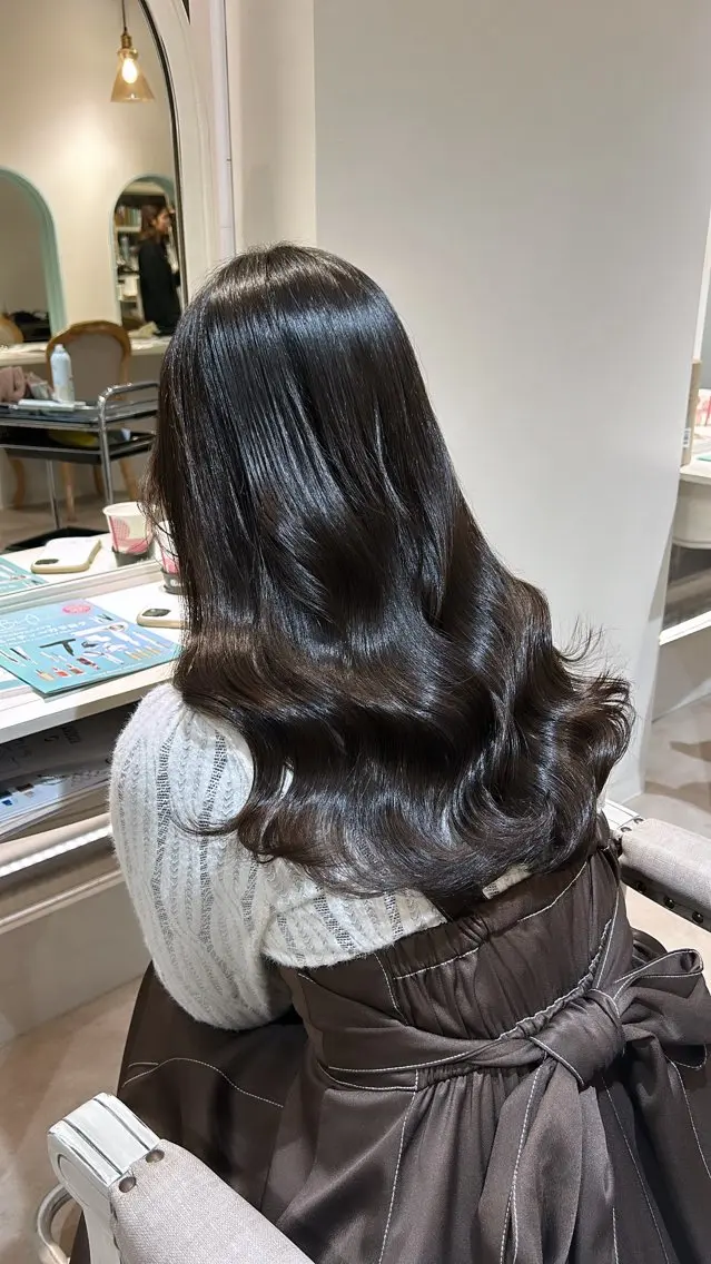 ロング レイヤーカット カット CLETO Licaのヘアスタイル