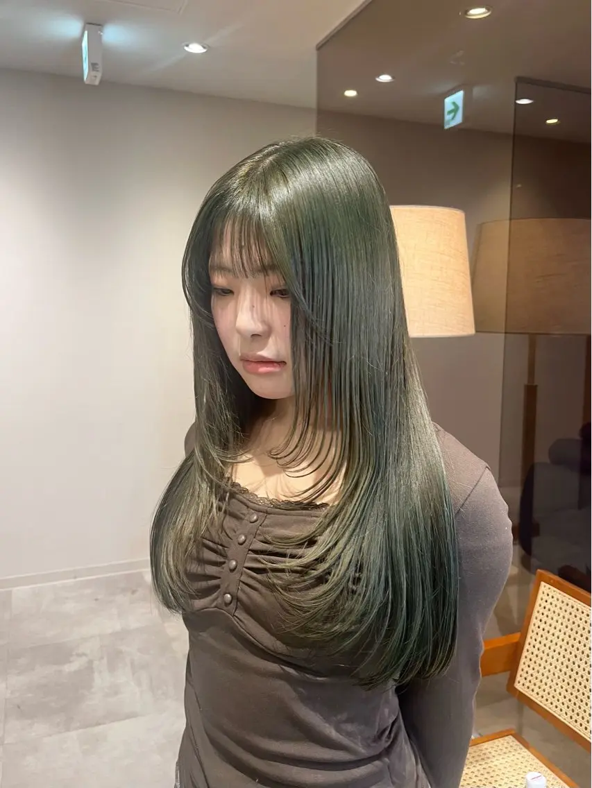 ロング カラー レイヤーカット カット ヘアカラー トリートメント レイヤー🩵透明感 ೀユイ🌙のヘアスタイル