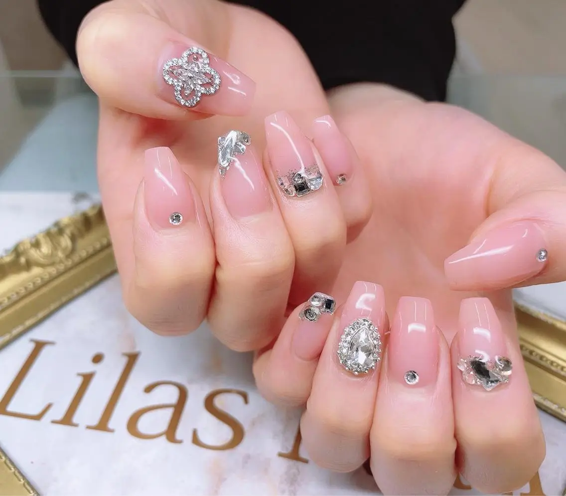 ネイル オーロラネイル ジェルネイル グラデーション ハードジェル キラキラネイル Lilas Nailのネイルデザイン