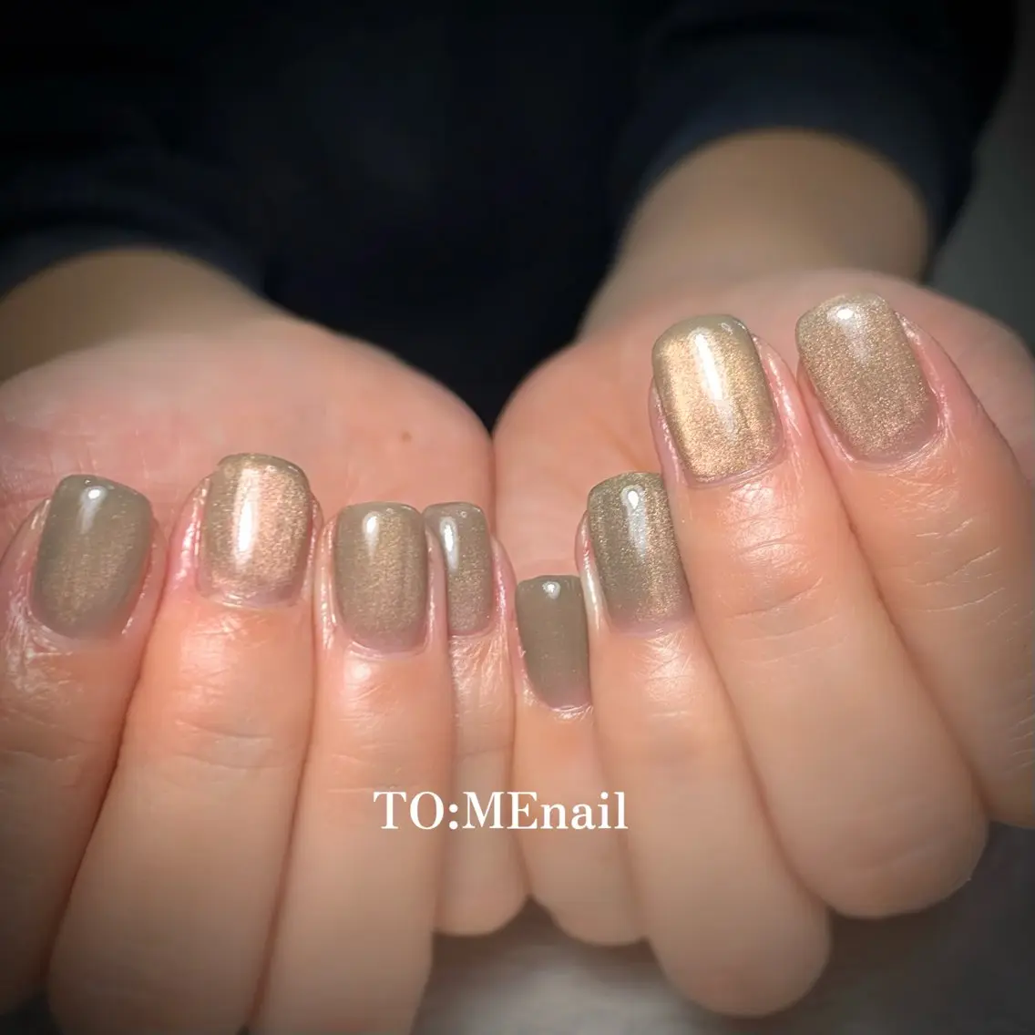 ネイル フットネイル グリーン マグネットネイル オフィスネイル ワンカラーネイル ハンドネイル TO:MEnail 町田市/南町田🌿のネイルデザイン